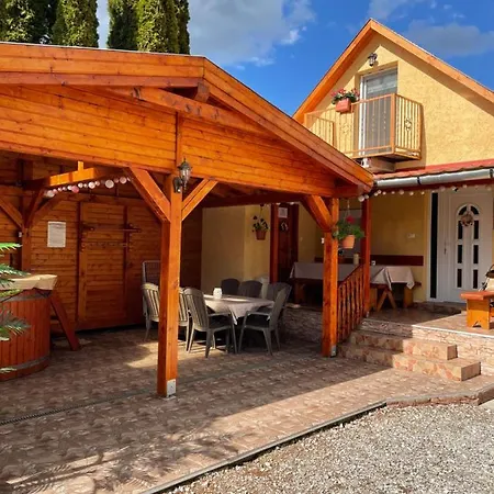 Mato Vendeghaz Holiday home *